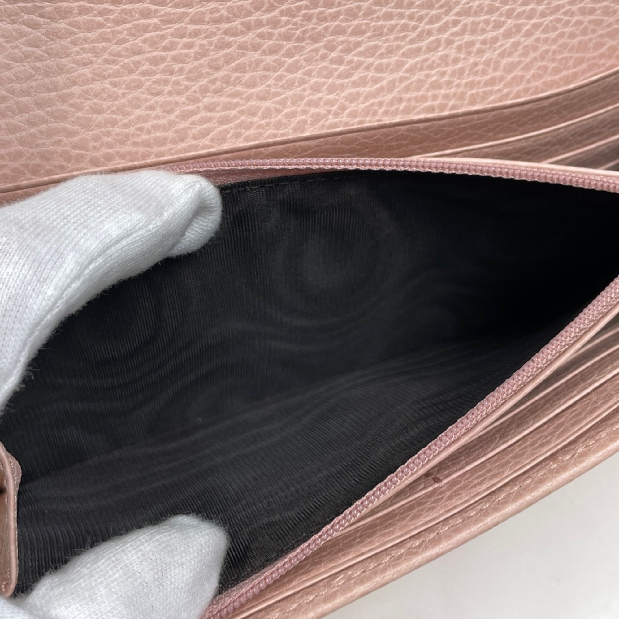 Gucci Pink Leather Chain/Shoulder Wallet (Pre-Owned)