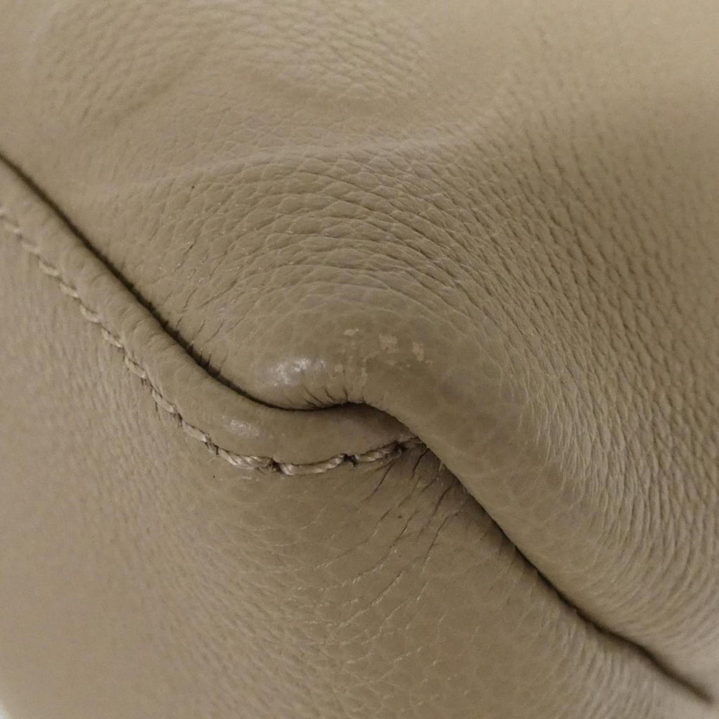 Louis Vuitton Tourterelle Leather Handbag