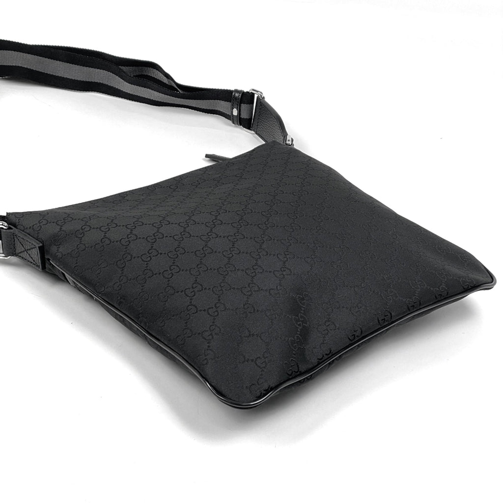 Gucci Black Nylon Leather Shoulder Bag (Pre-Owned)
