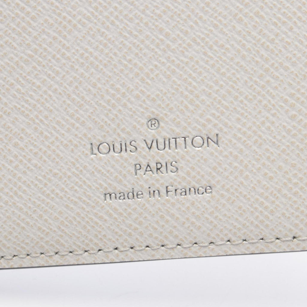 Louis Vuitton Blanc Gray Taigarama Long Wallet