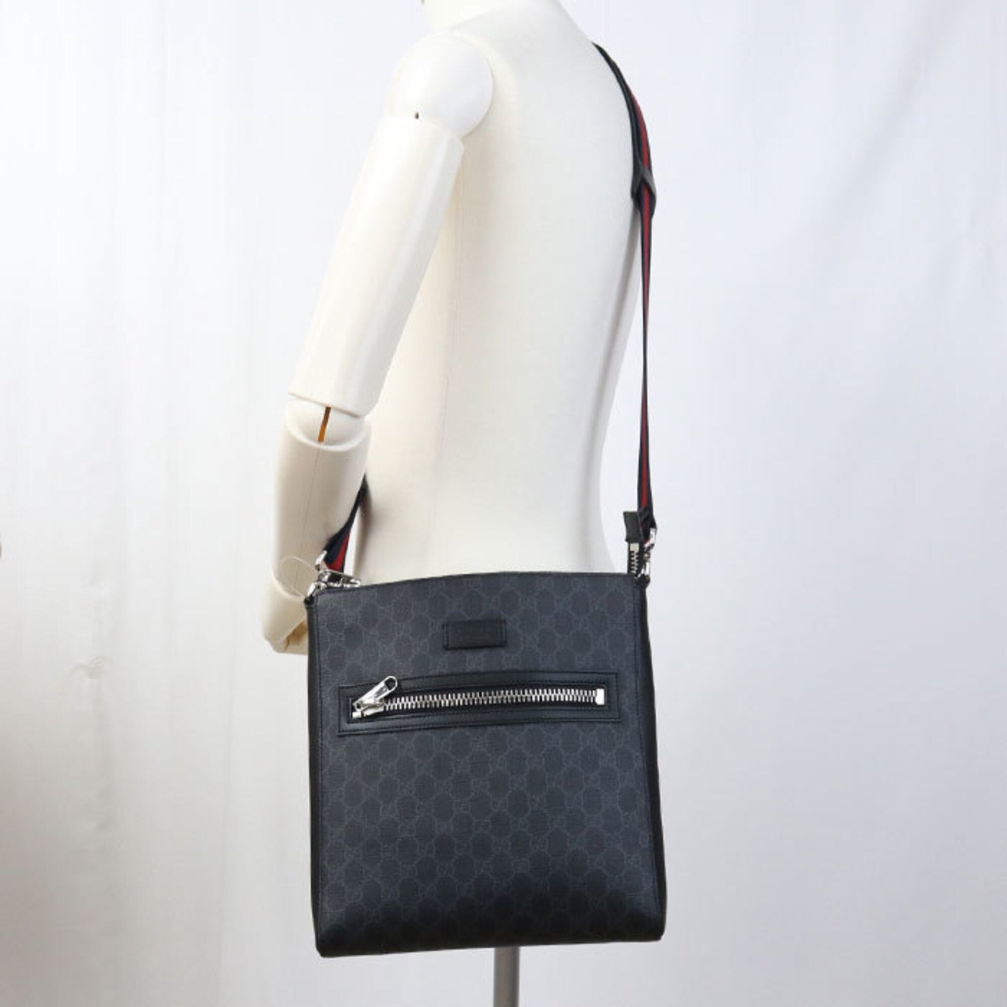 Gucci Black Pvc Shoulder Bag (Pre-Owned)