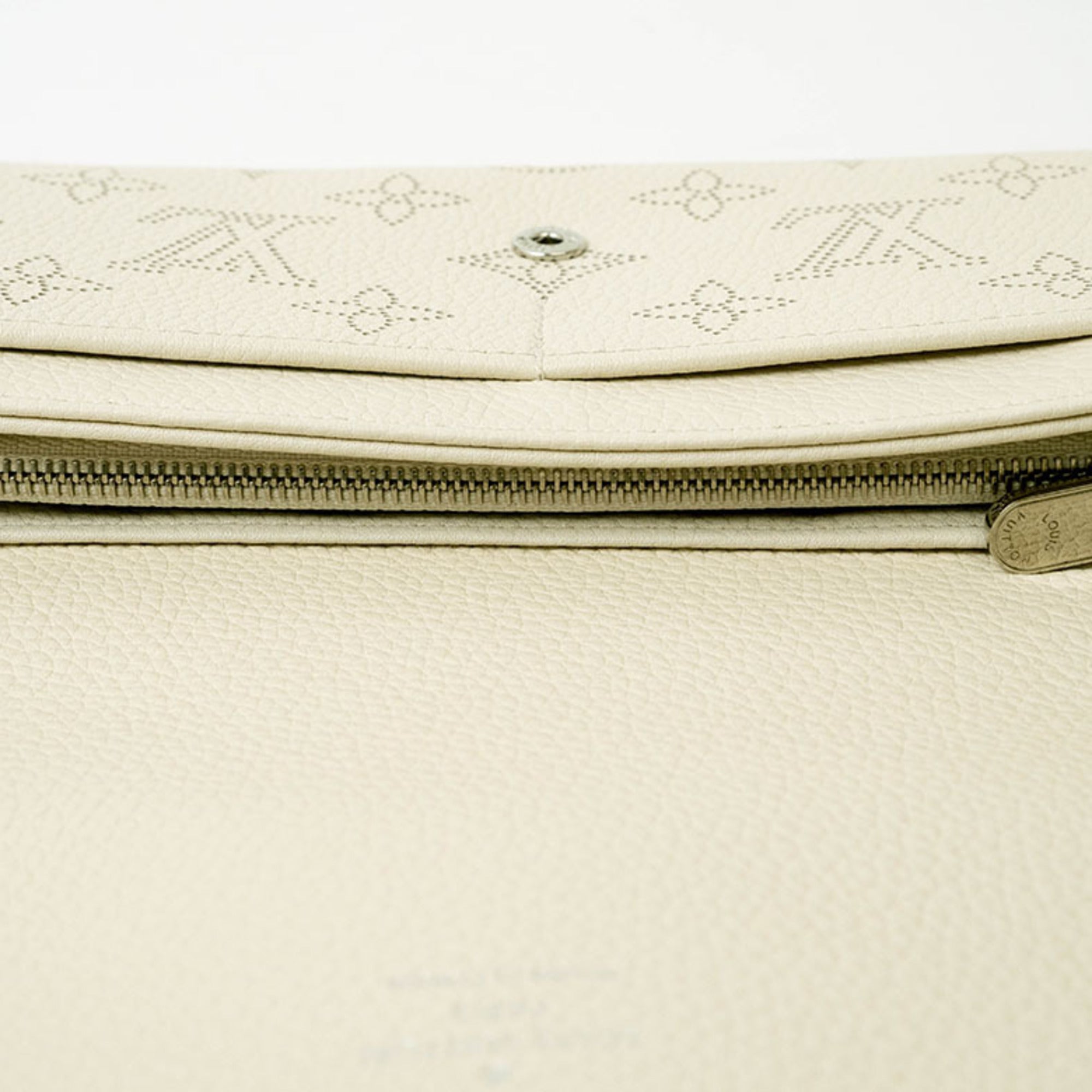 Louis Vuitton Cream Lv Off White Leather Long Wallet