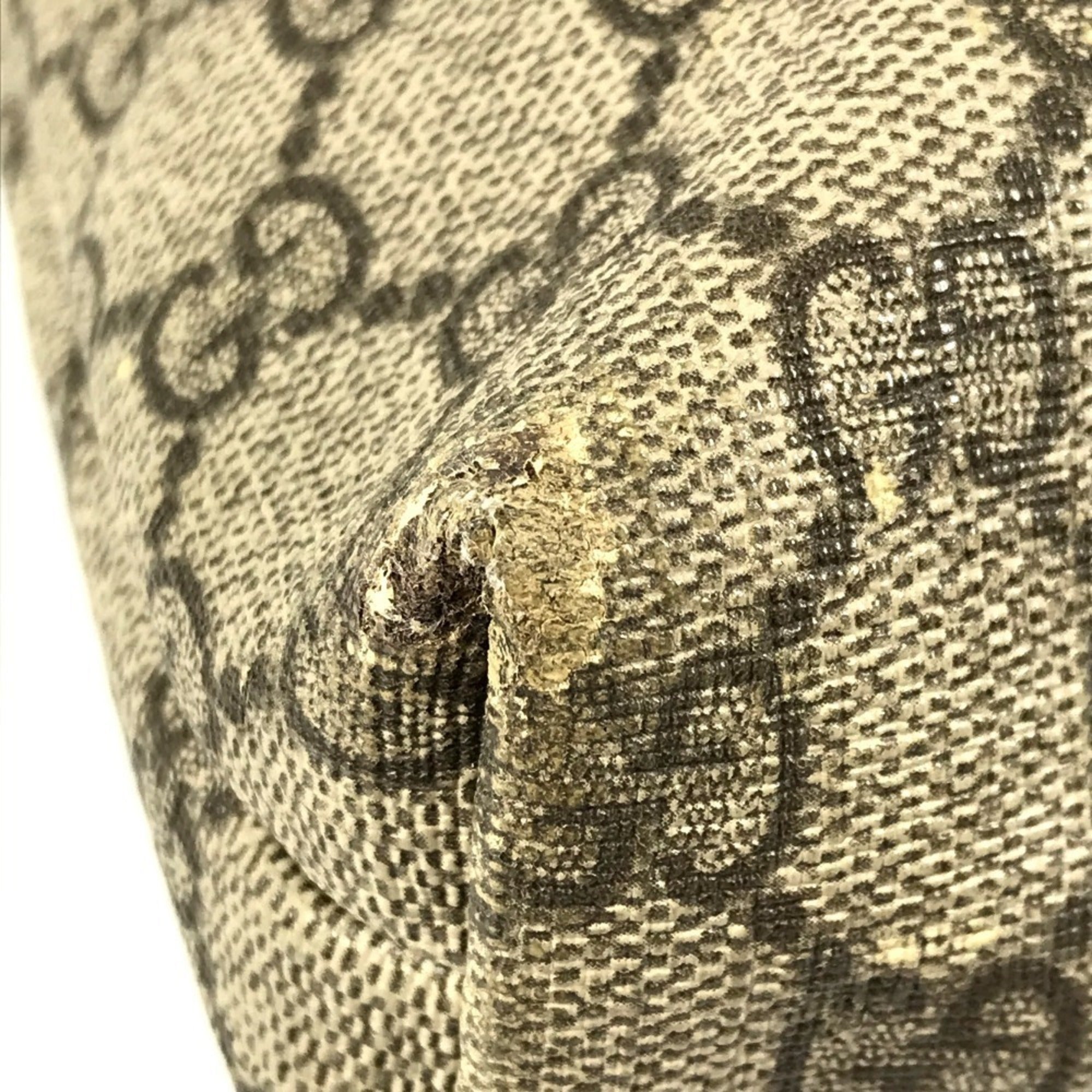 Gucci Beige Gg Supreme Shoulder Bag (Pre-Owned)