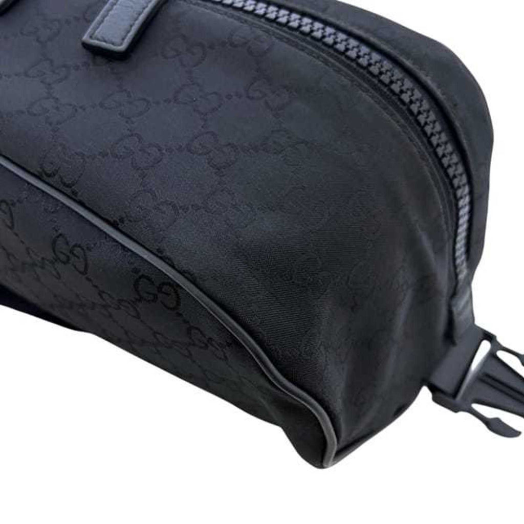 Gucci Black Nylon Fanny Pack Sling Bag (Pre-Owned)