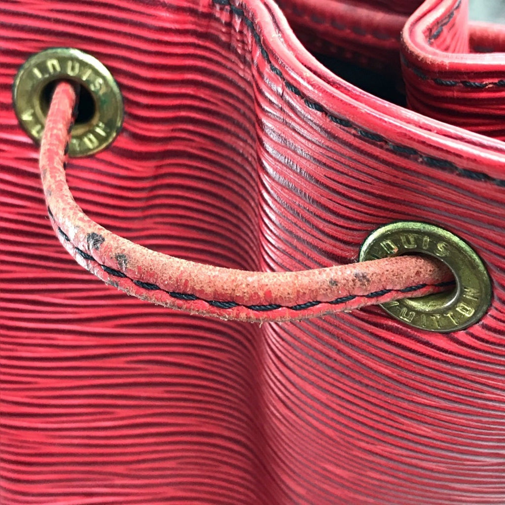 Louis Vuitton Castilian Red Red Color Epi Leather Shoulder Bag