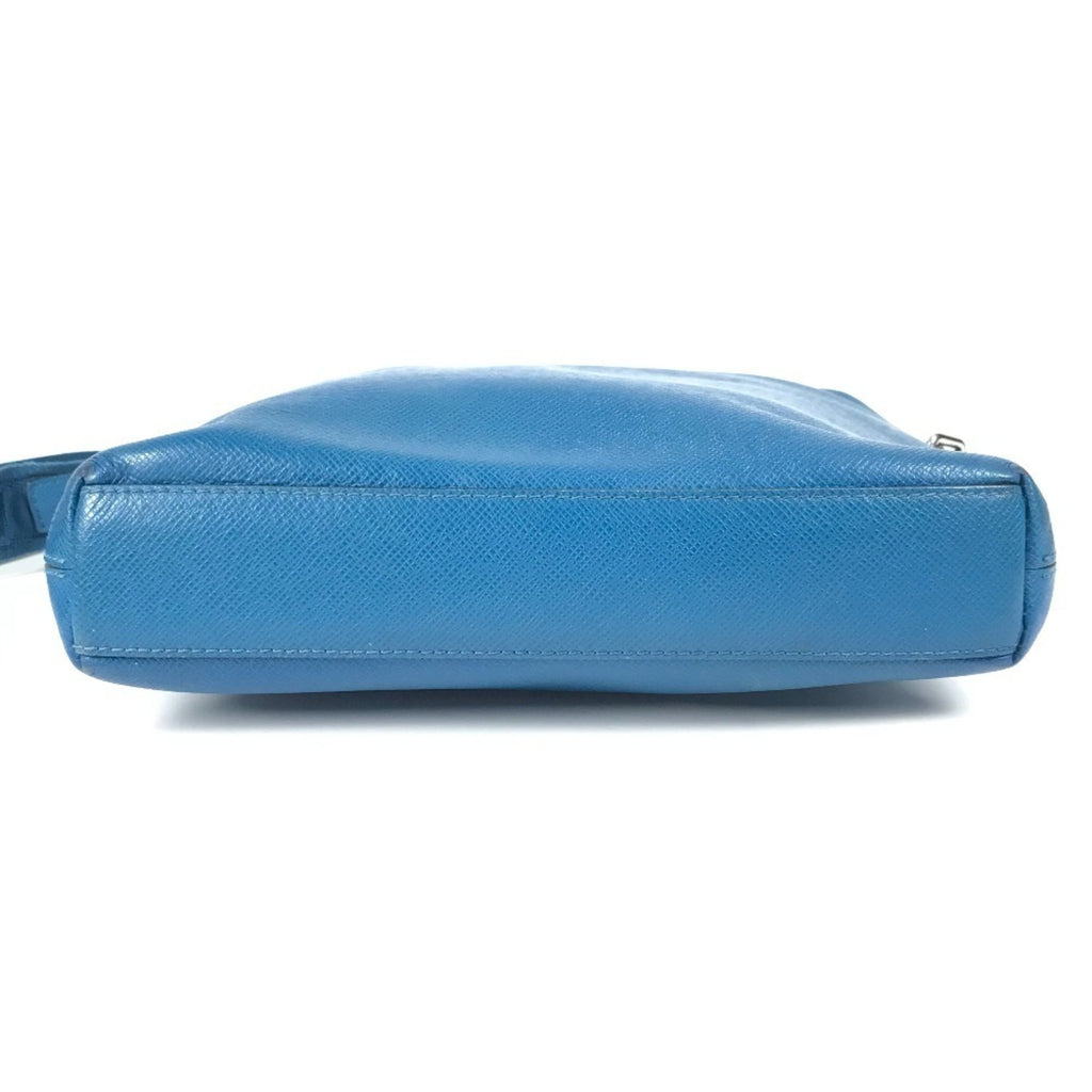Louis Vuitton Blue Taiga Leather Messenger Bag Shoulder Bag