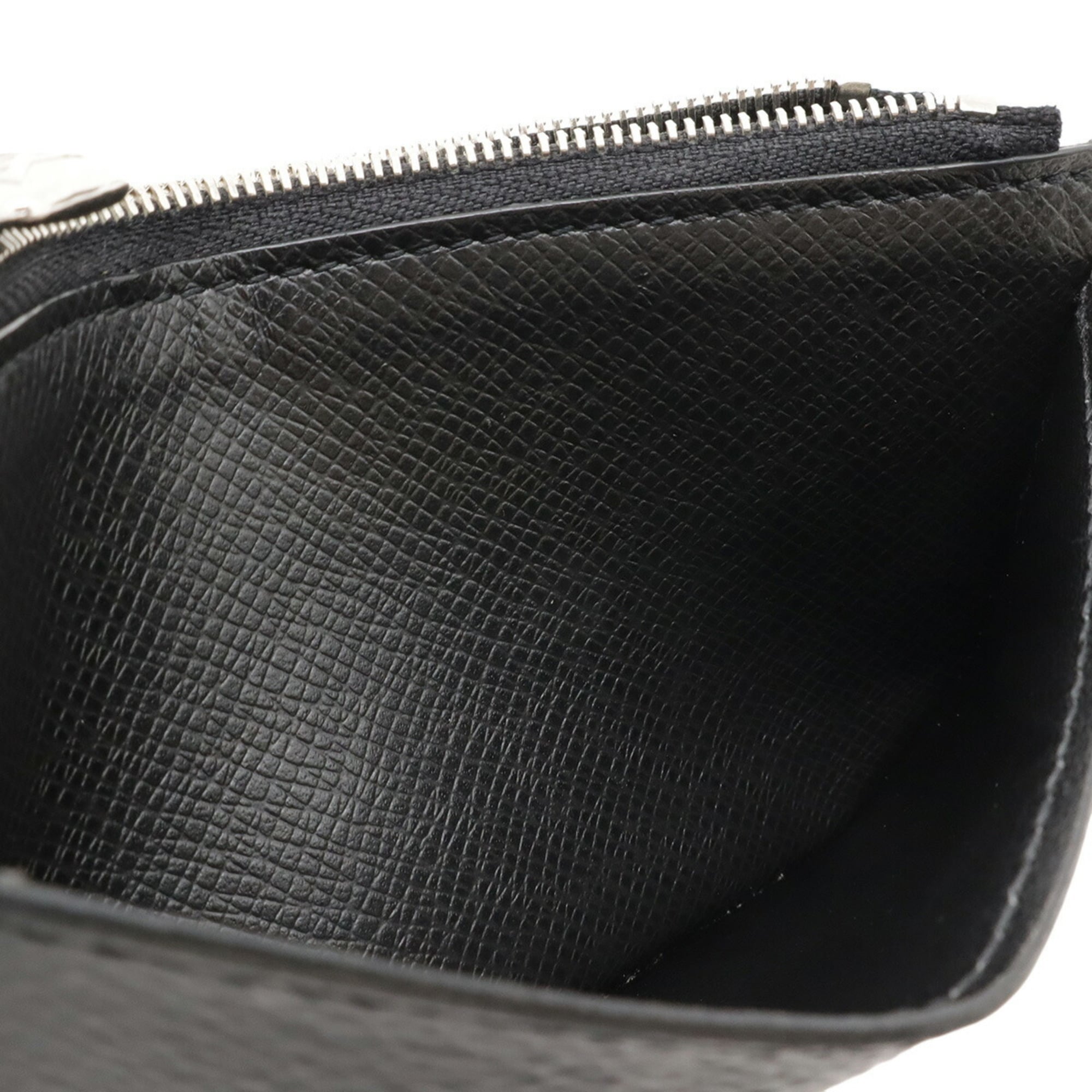 Louis Vuitton Noir Taiga Leather Monogram Eclipse Coin Purse/Coin Case