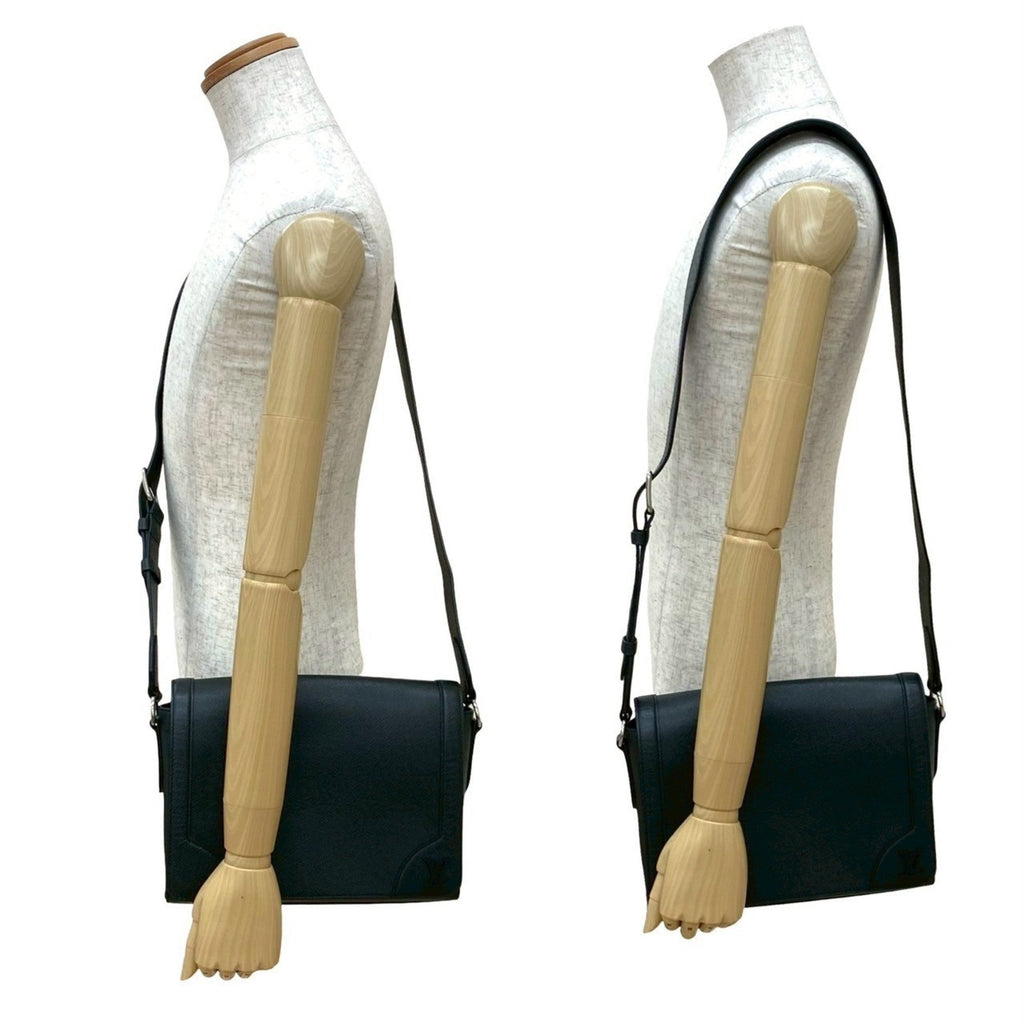 Louis Vuitton Black Leather Shoulder Bag