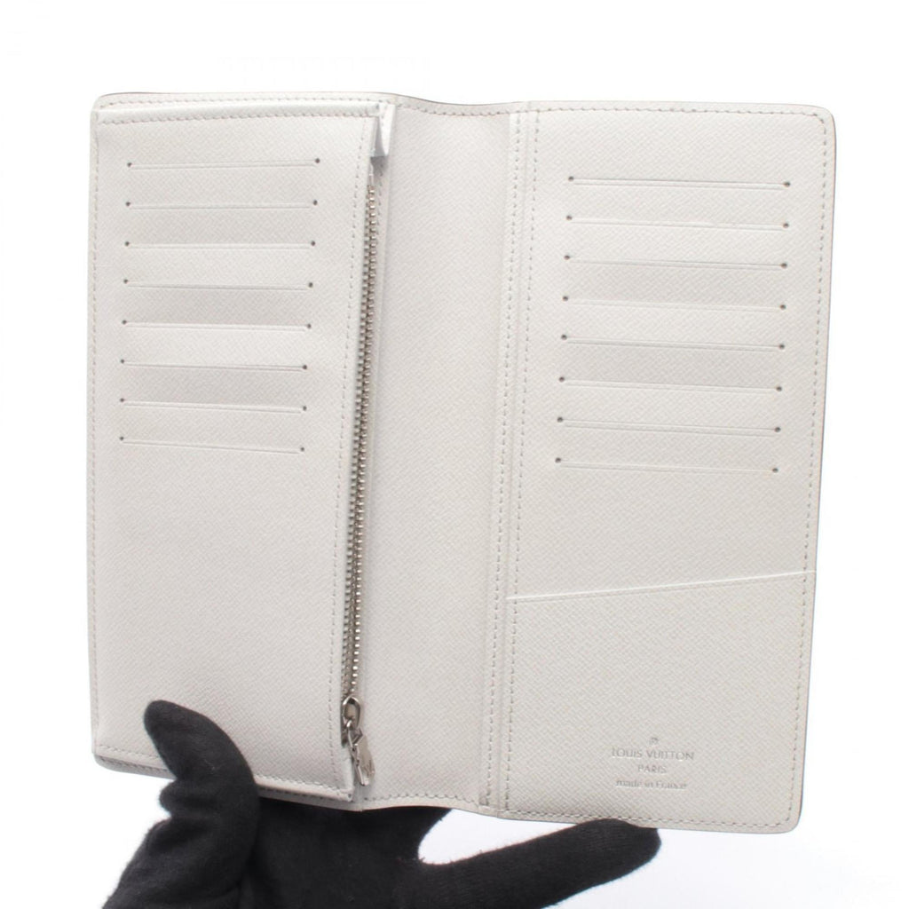 Louis Vuitton Blanc Gray Taigarama Long Wallet