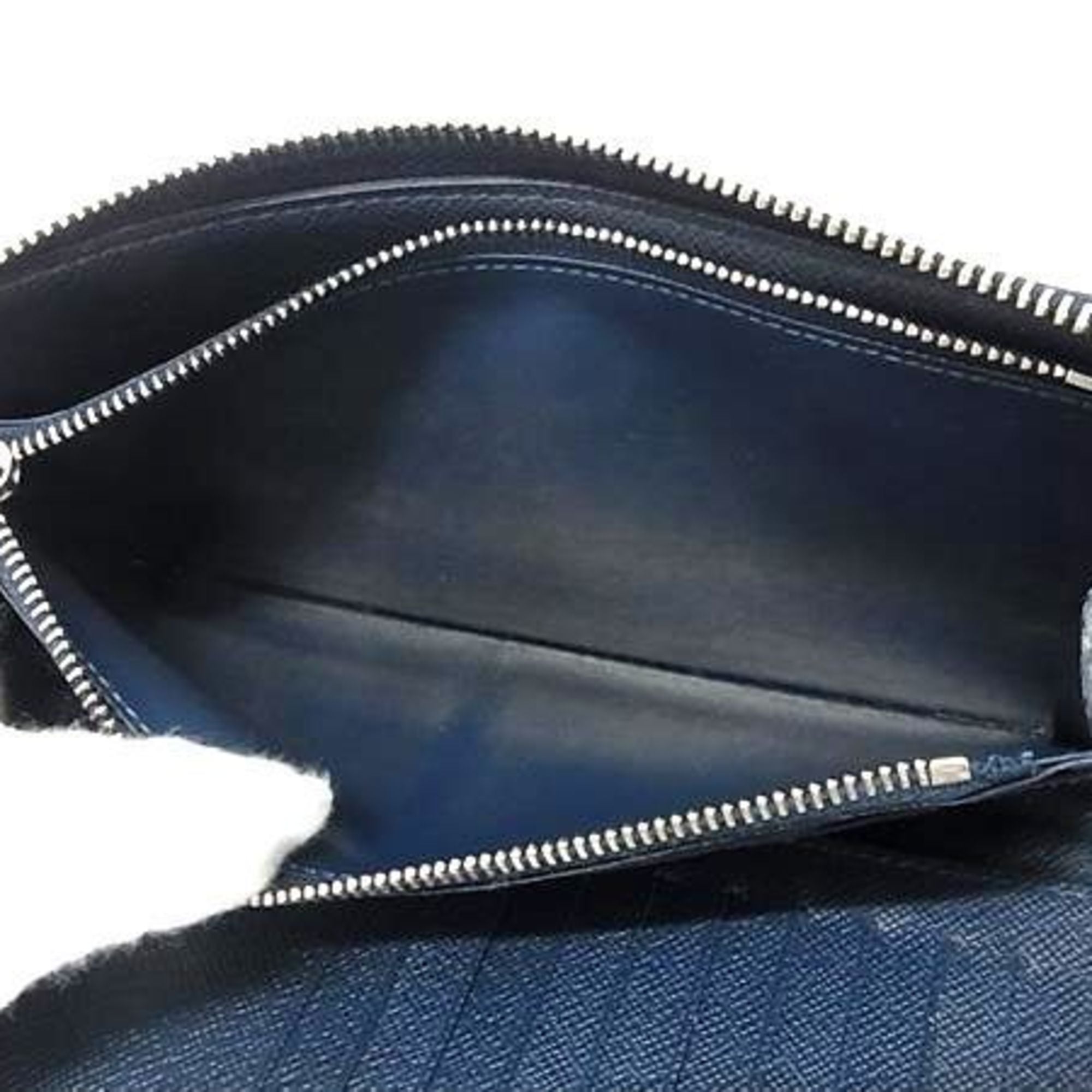Louis Vuitton Navy Navy Blue Taiga Leather Long Wallet