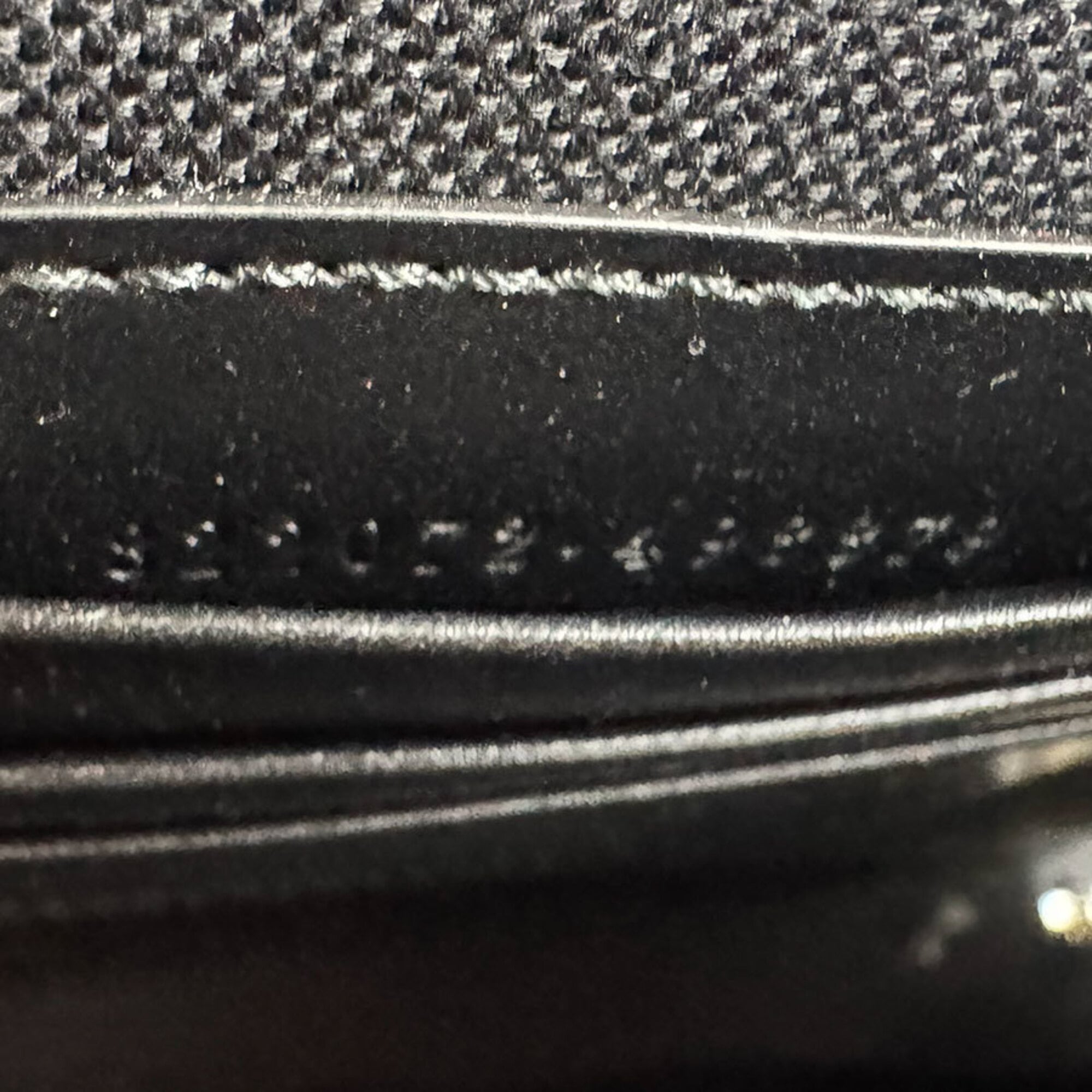Gucci Black Gg Supreme Canvas Shoulder Bag (Pre-Owned)