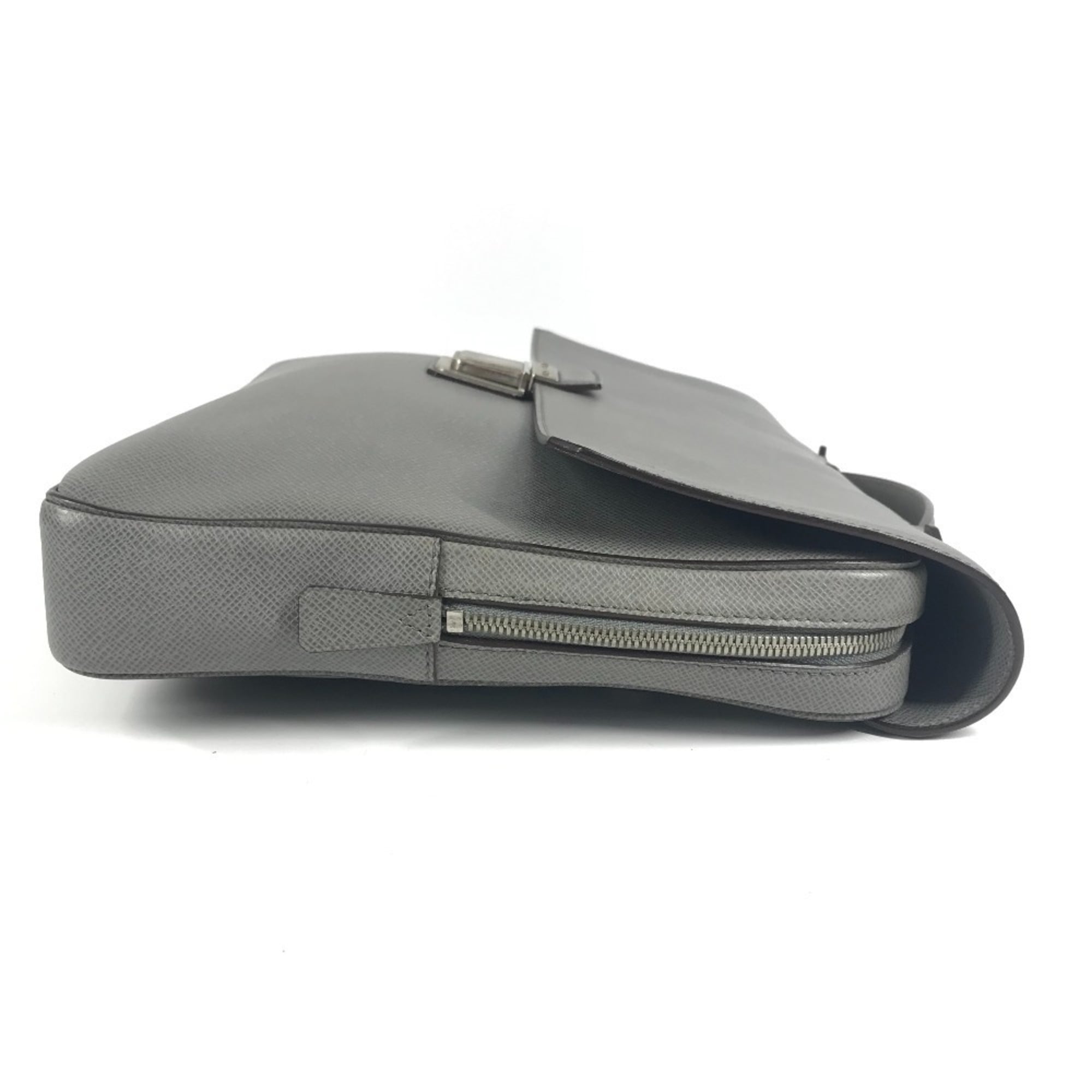 Louis Vuitton Glacier Gray Taiga Leather Briefcase Shoulder Bag