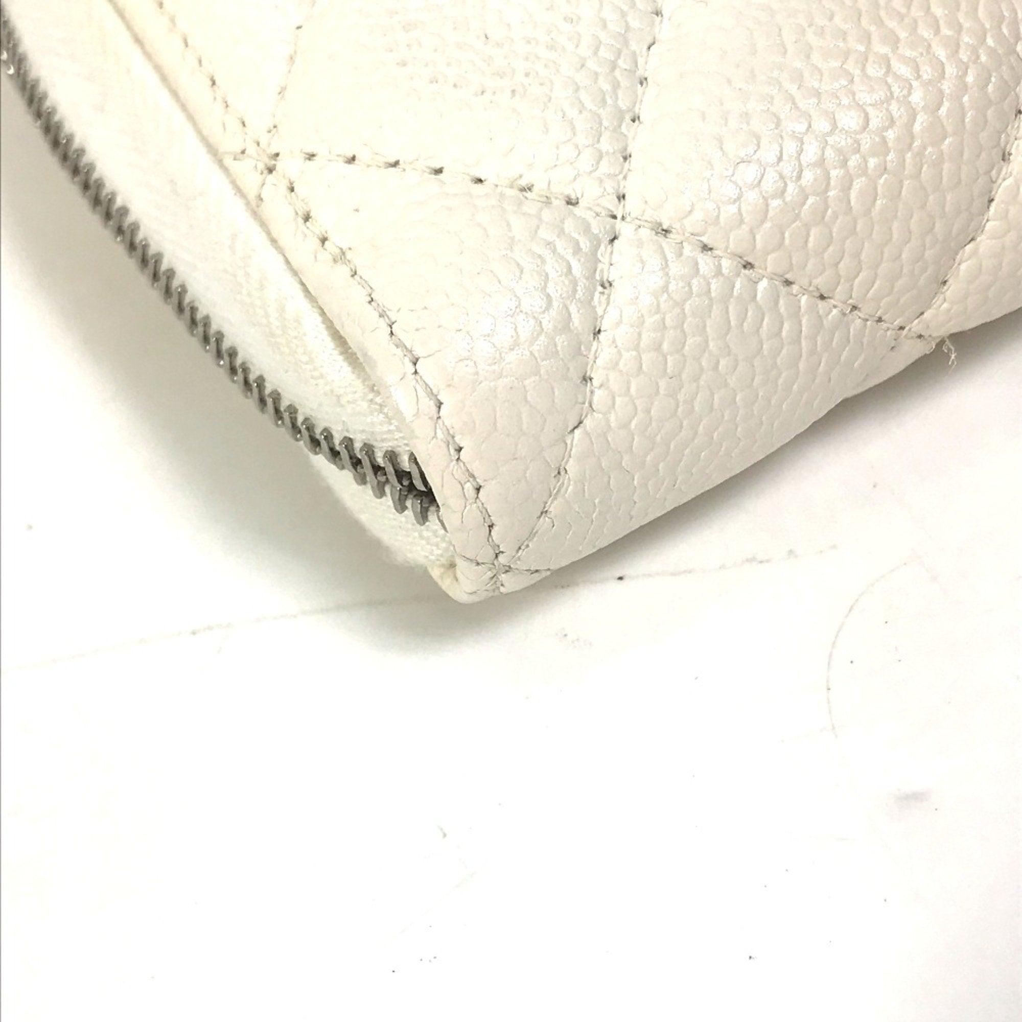 Chanel White Leather Long Wallet (Bi-Fold)