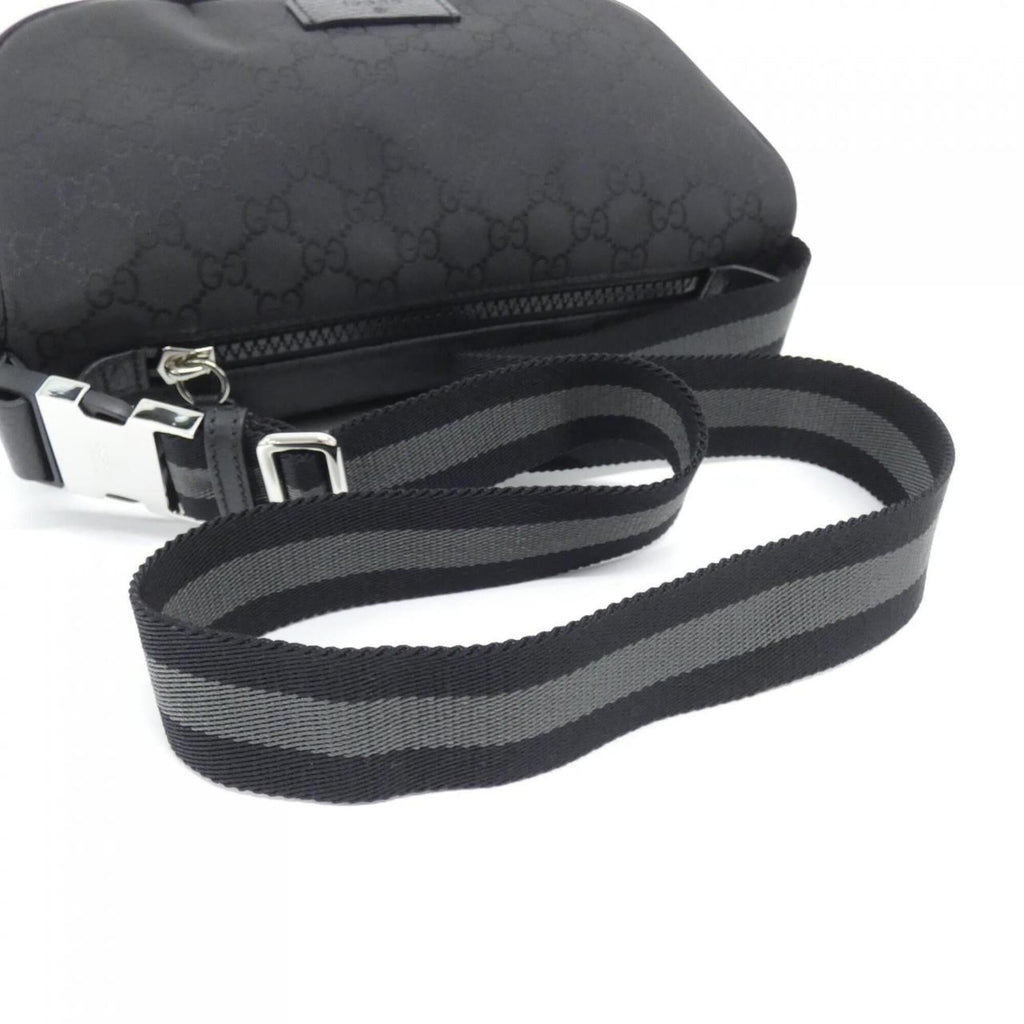 Gucci Black Nylon Shoulder Bag (Pre-Owned)