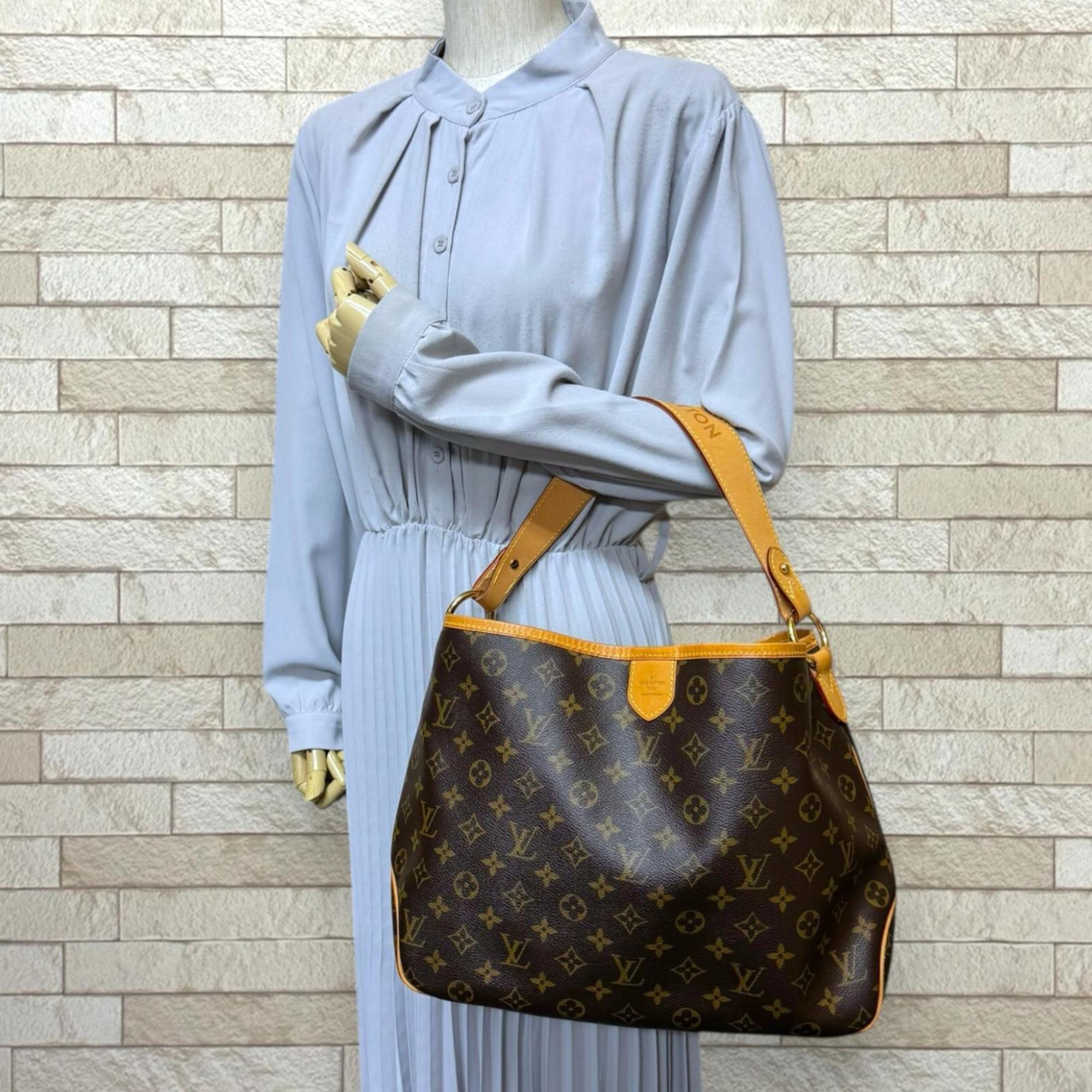 Louis Vuitton Monogram Brown Monogram Monogram Shoulder Bag