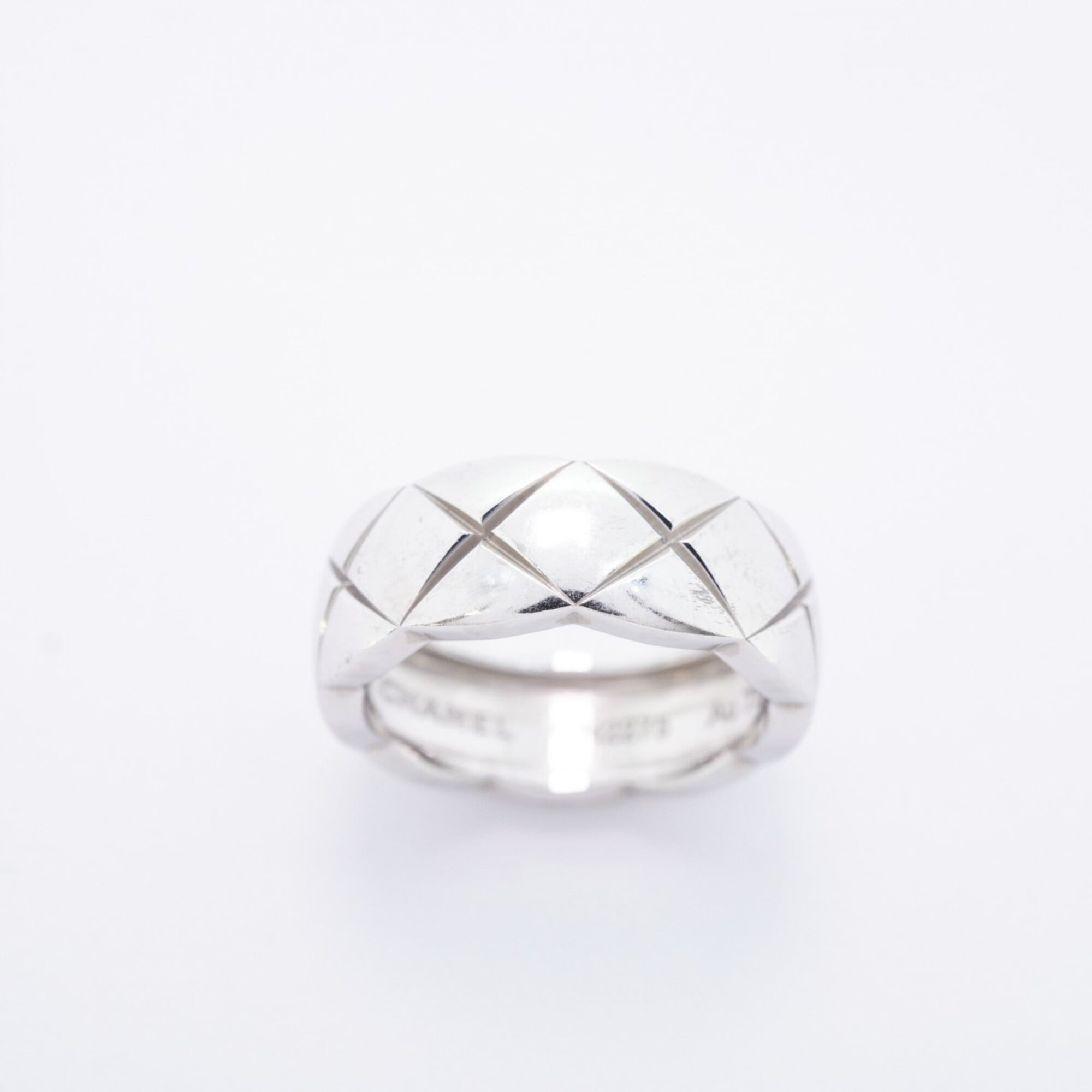 Chanel White Gold (18K) Band Ring