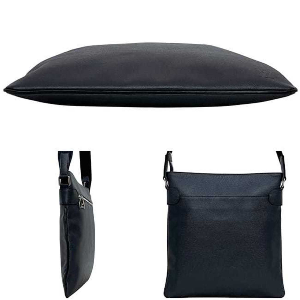 Louis Vuitton Taiga Boreal Navy Taiga Leather Shoulder Bag