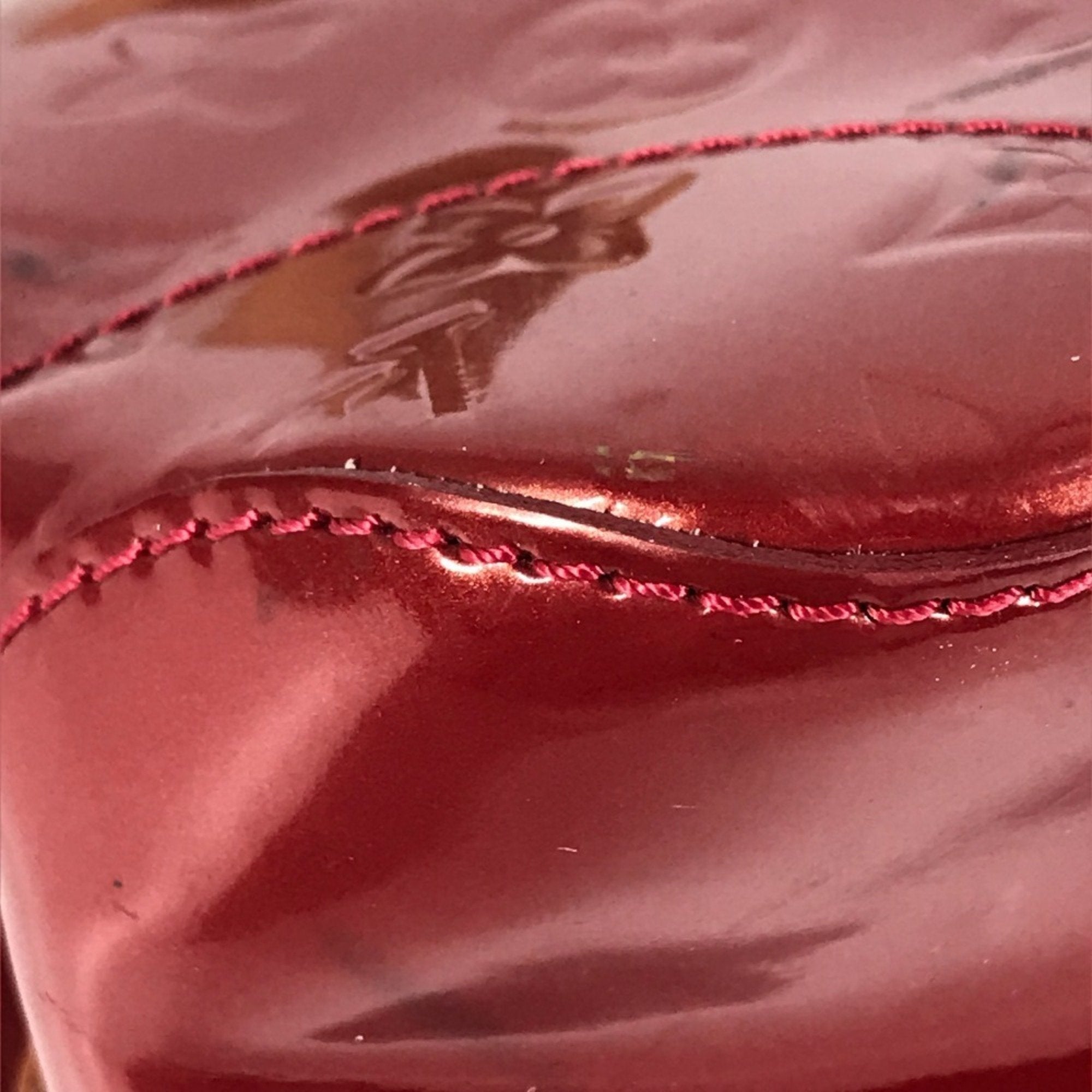 Louis Vuitton Pomme D'amour Red Color Monogram Vernis Shoulder Bag Tote Bag