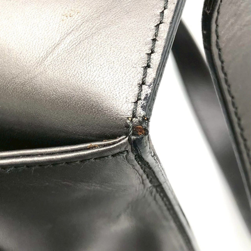 Gucci Gray Leather Shoulder Bag (Pre-Owned)