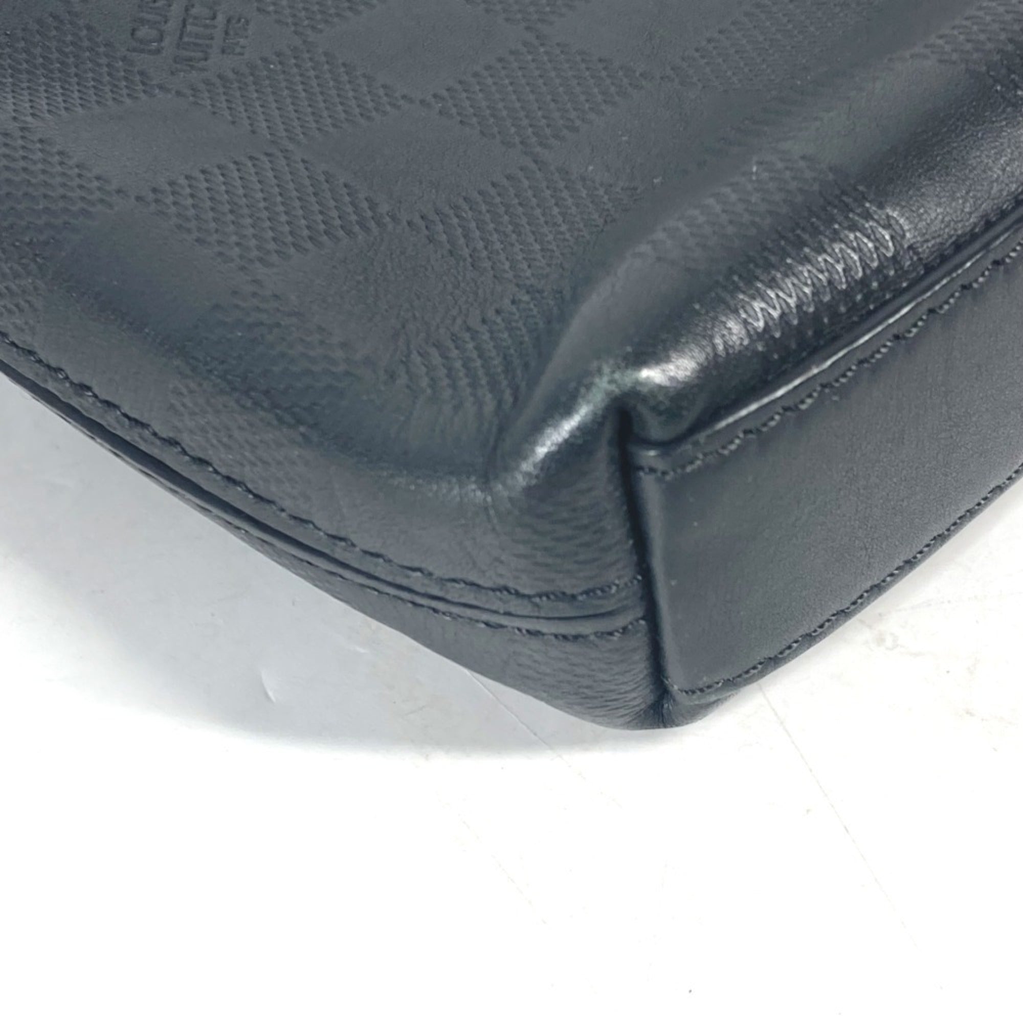 Louis Vuitton Black Galle Onyx Damier Infini Pochette Shoulder Bag
