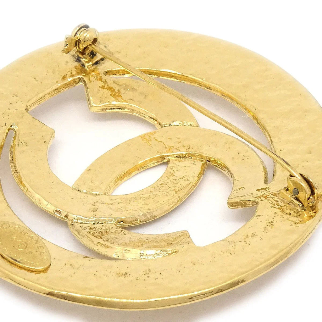 CHANEL 1994 Cutout CC Brooch Gold