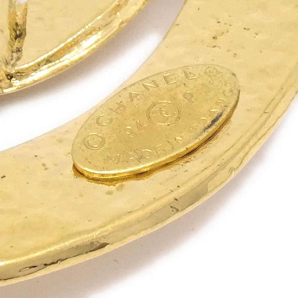 CHANEL 1994 Cutout CC Brooch Gold