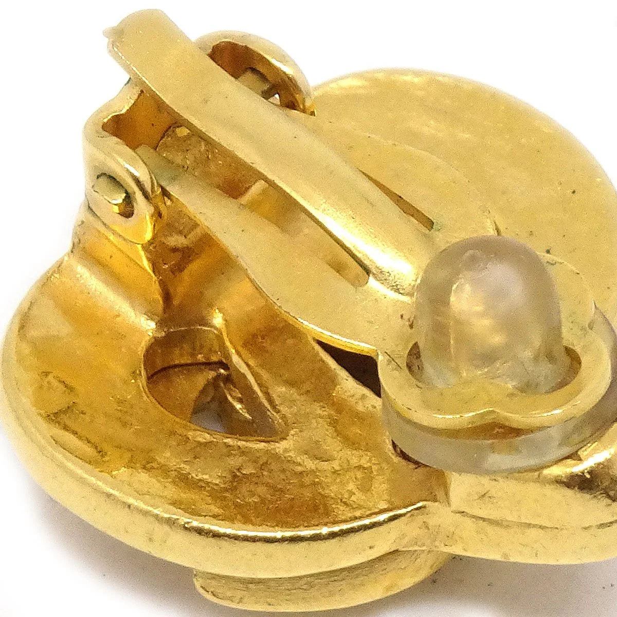 CHANEL 1997 Heart Earrings Clip-On Gold Small