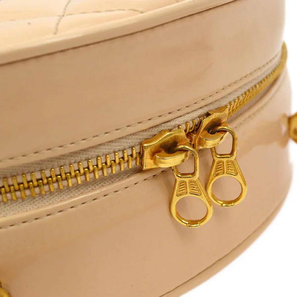 CHANEL 1995 Round Vanity Handbag