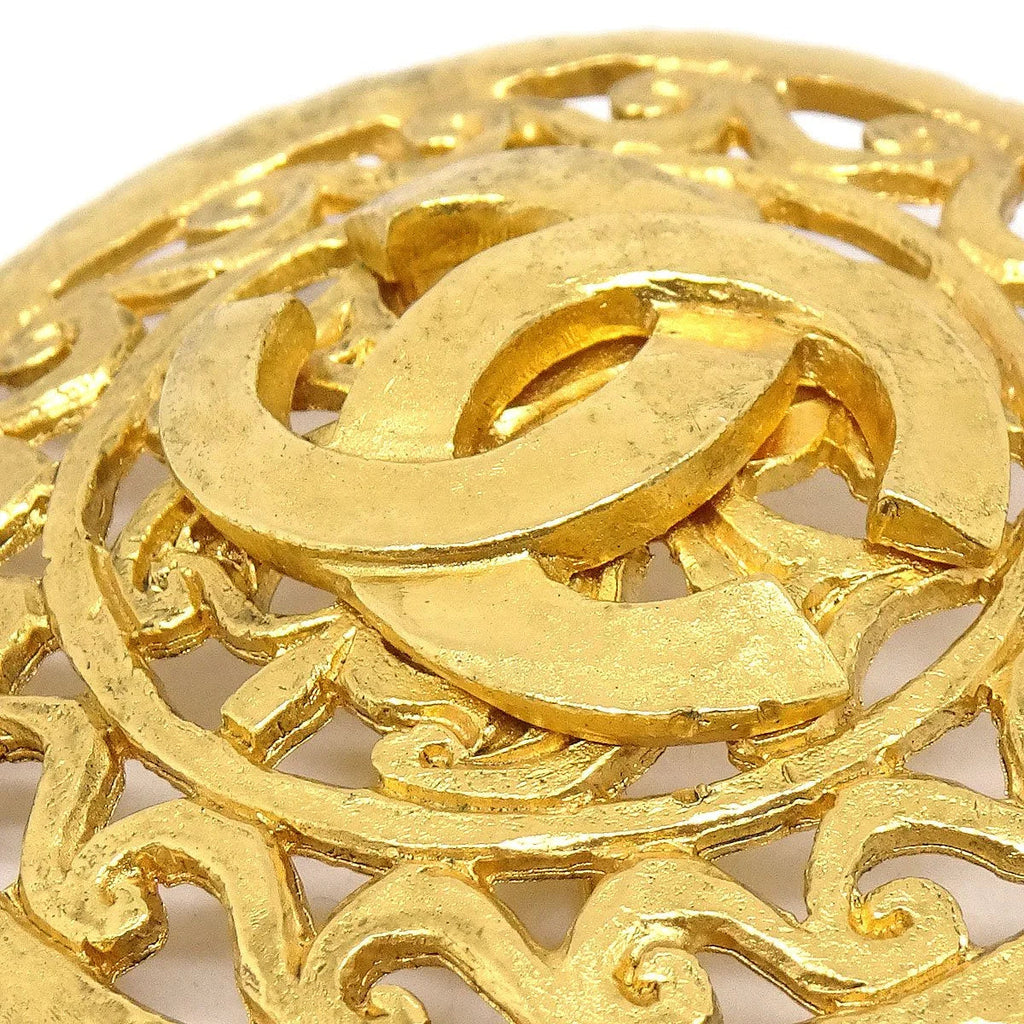 Chanel 1995 Fretwork Paisley Brooch Gold