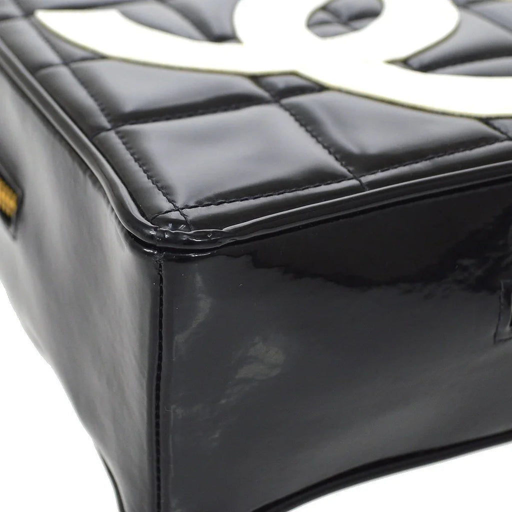 CHANEL * 1995 Black Patent Leather Heart vanity bag