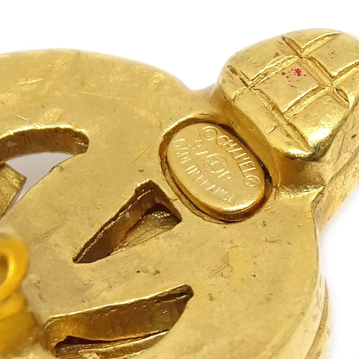 CHANEL 1997 Heart Earrings Gold Small