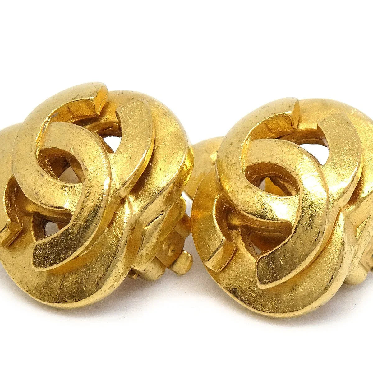 CHANEL 1997 Heart CC Earrings Gold Small