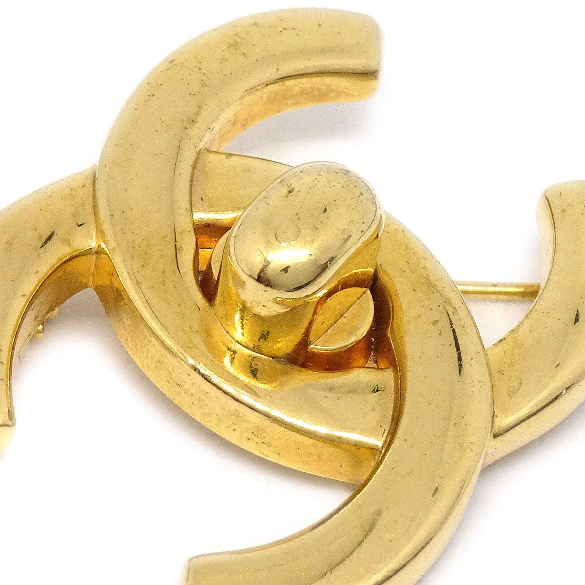 CHANEL Turnlock Brooch Pin Gold Large