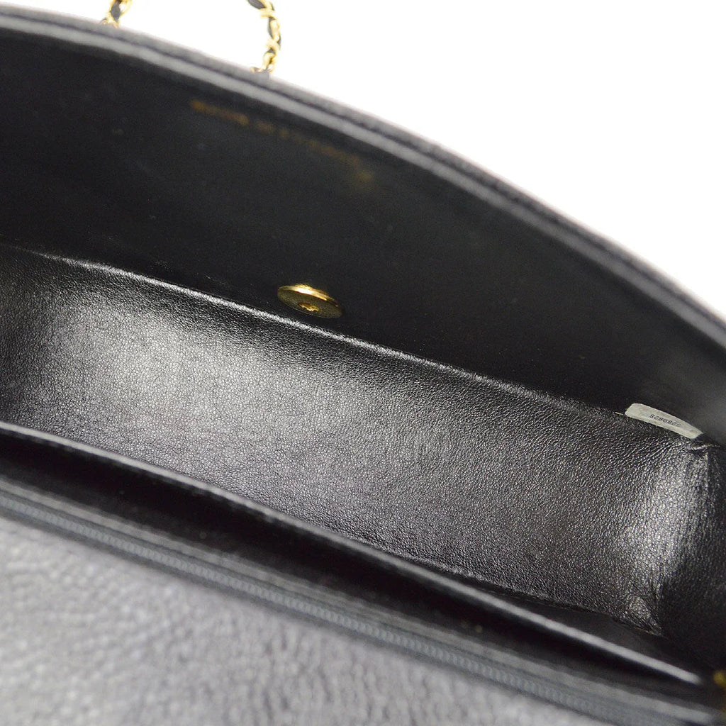 CHANEL 1994-1996 Black Caviar Diana Medium