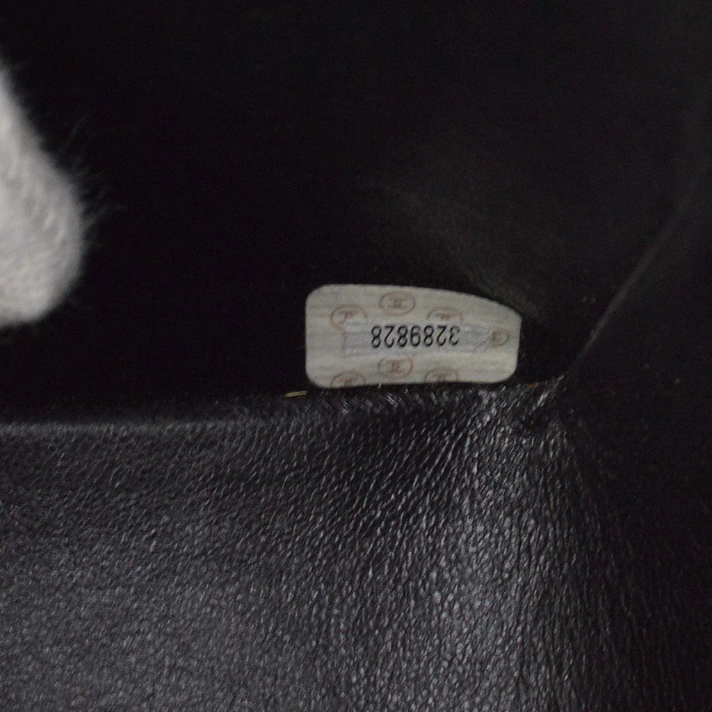 CHANEL 1994-1996 Black Caviar Diana Medium