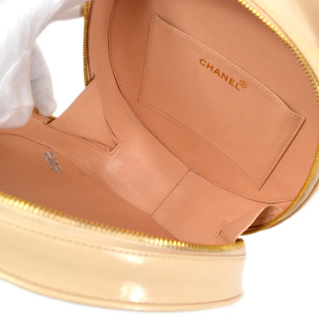CHANEL * 1995 Round Cosmetic Chain vanity Hand Bag Beige