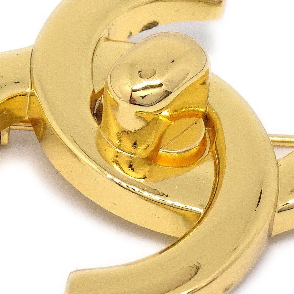 Chanel Turnlock Brooch Pin Gold Large