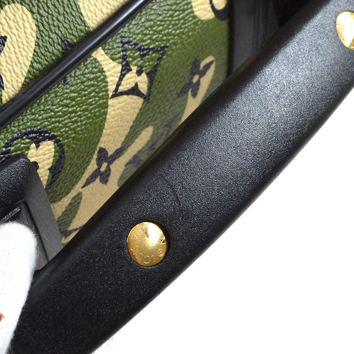 Louis Vuitton * 2008 Monogramouflage Pegase 60 M23333