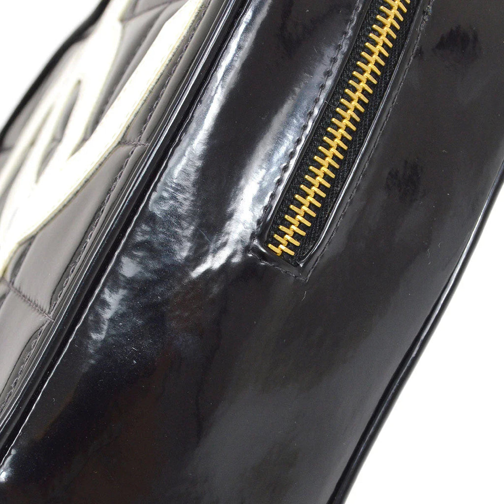 CHANEL 1995 Heart Vanity Handbag Black Patent Leather