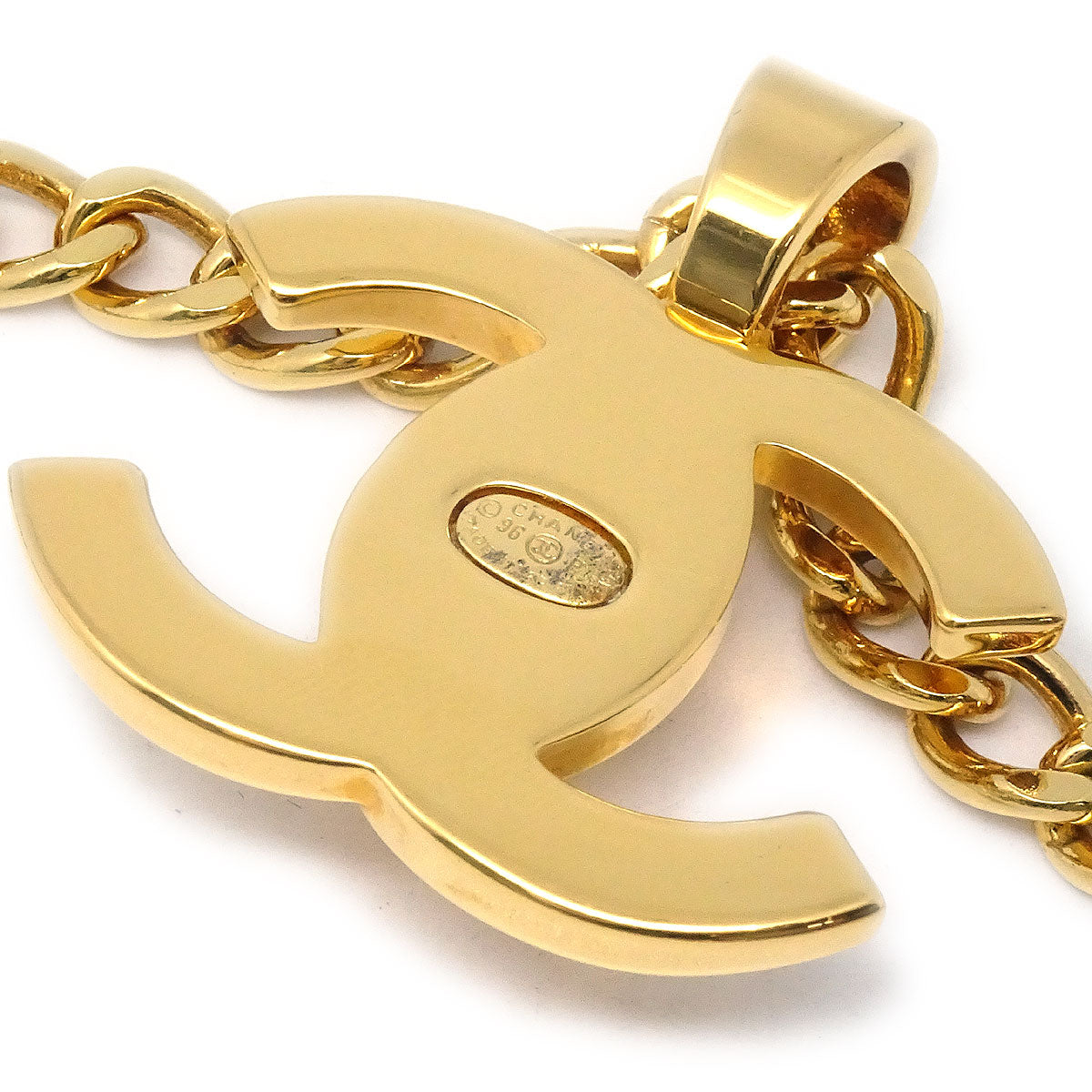 CHANEL 1996 CC Turnlock Gold Chain Necklace 96P