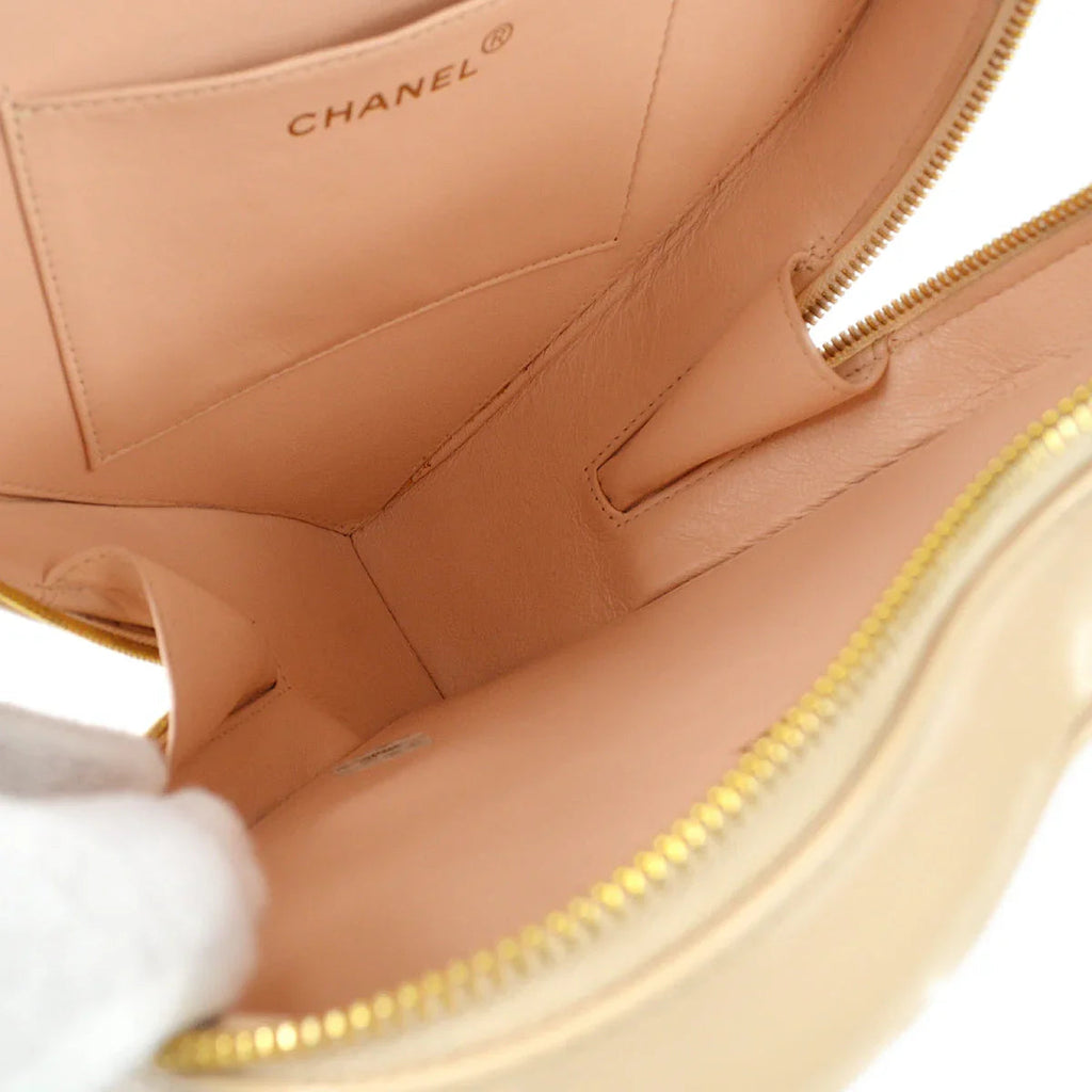 Chanel * 1994 Heart Vanity Handbag Beige