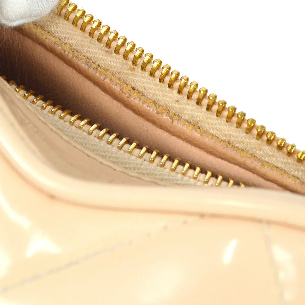 Chanel * 1994 Heart Vanity Handbag Beige