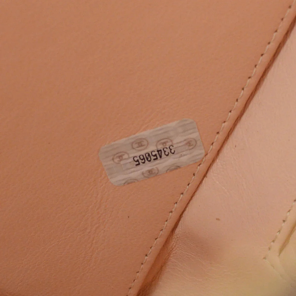 Chanel * 1994 Heart Vanity Handbag Beige