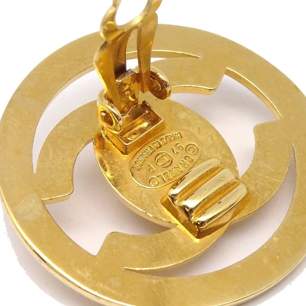 Chanel 1997 Round CC Turnlock Earrings Gold Clip-On Large
