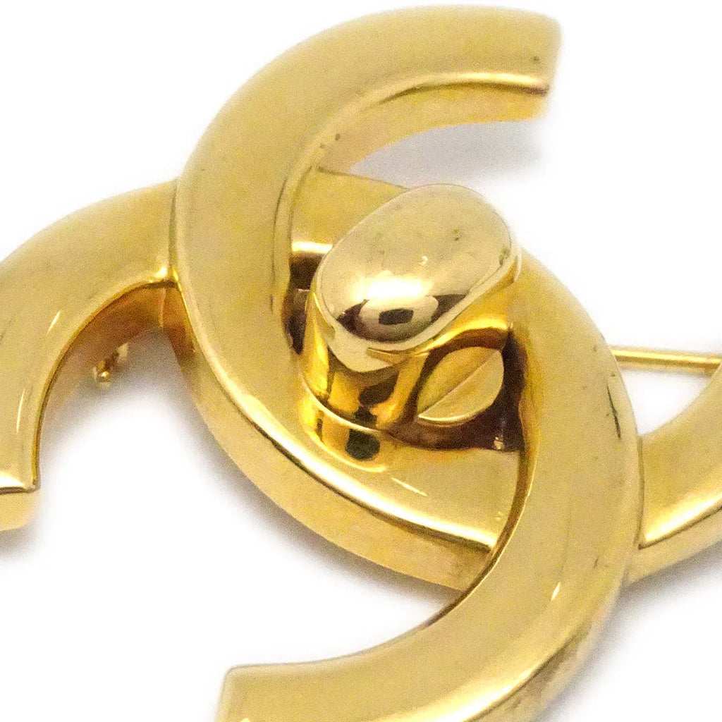 Chanel Turnlock Brooch Pin Gold 96P