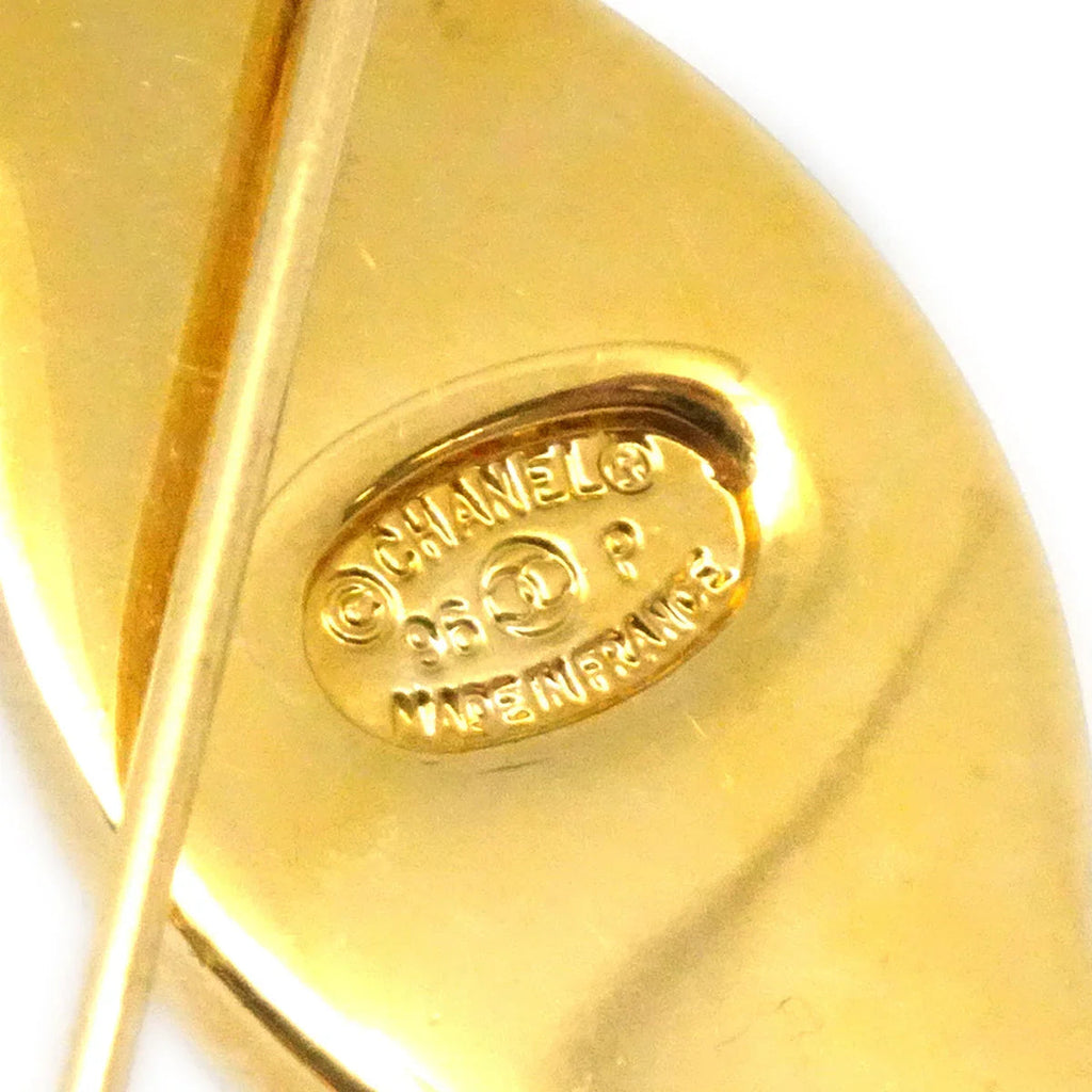 Chanel Turnlock Brooch Pin Gold 96P