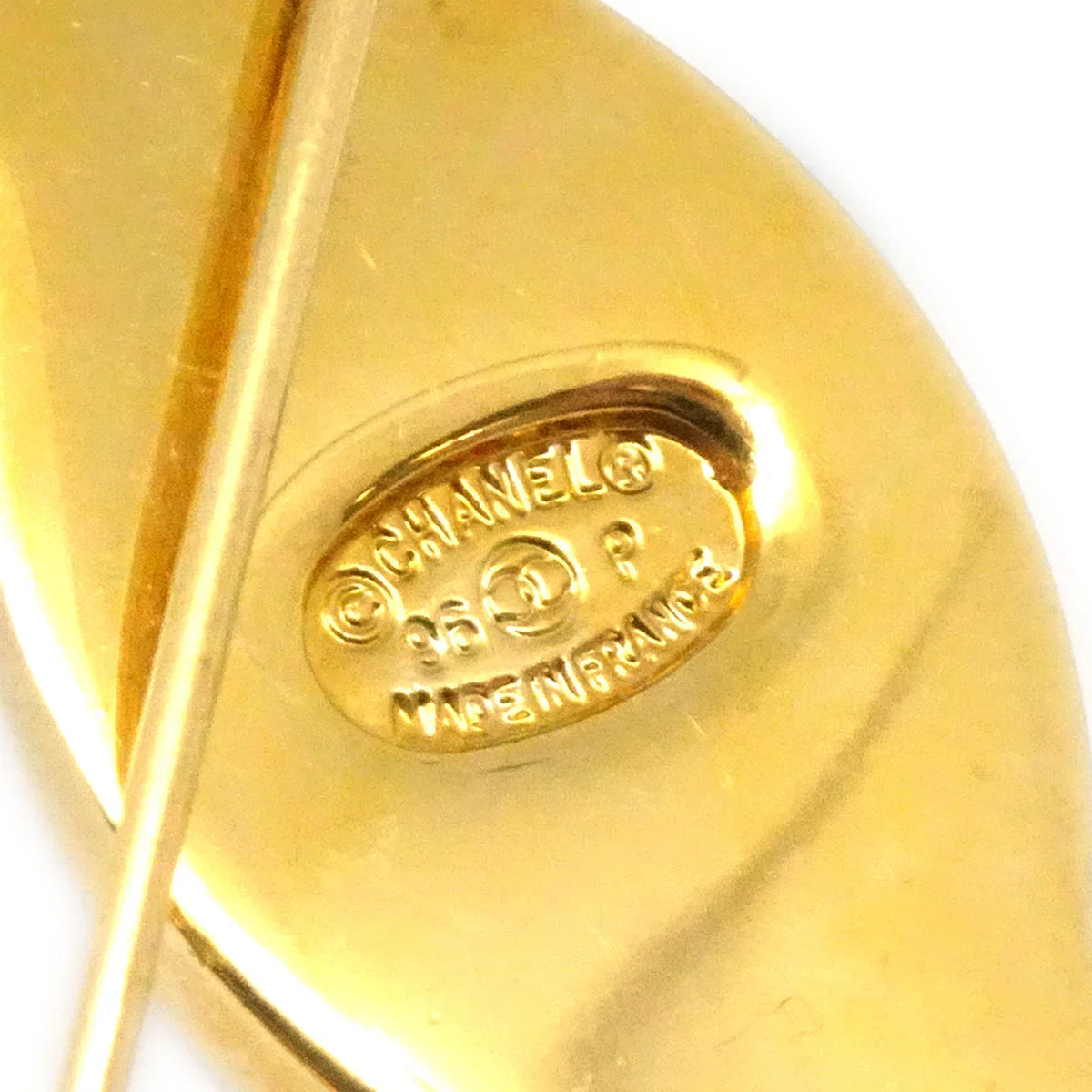 Chanel Turnlock Brooch Pin Gold 96P