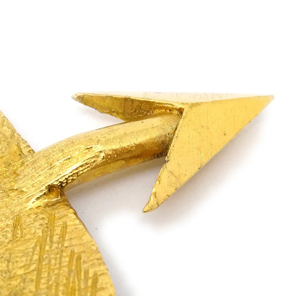 Chanel Bow And Arrow Heart Brooch Pin Gold 93P