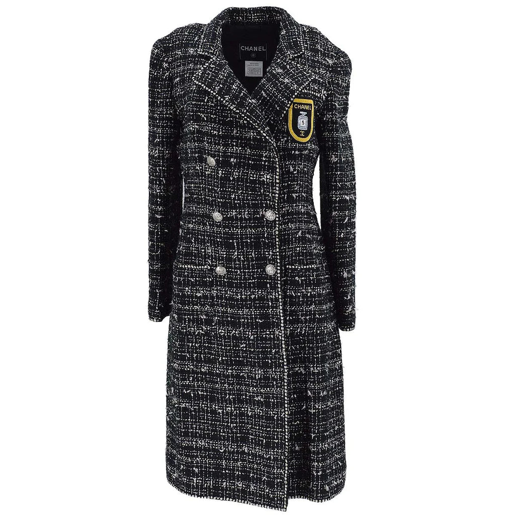 Chanel 2005 cruise crest-applique tweed coat #40