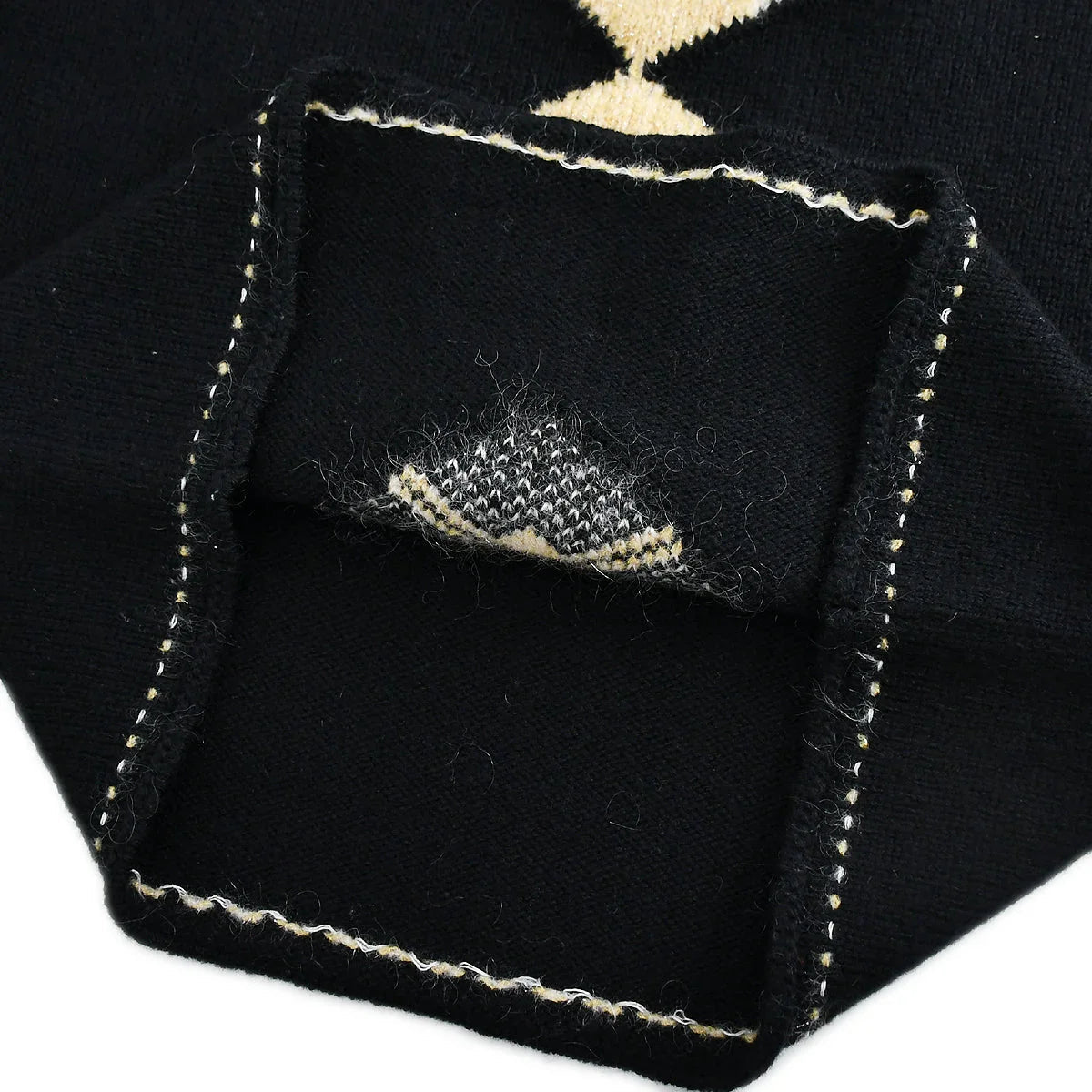 Chanel Fall 2002 Argyle Pattern Jumper #38